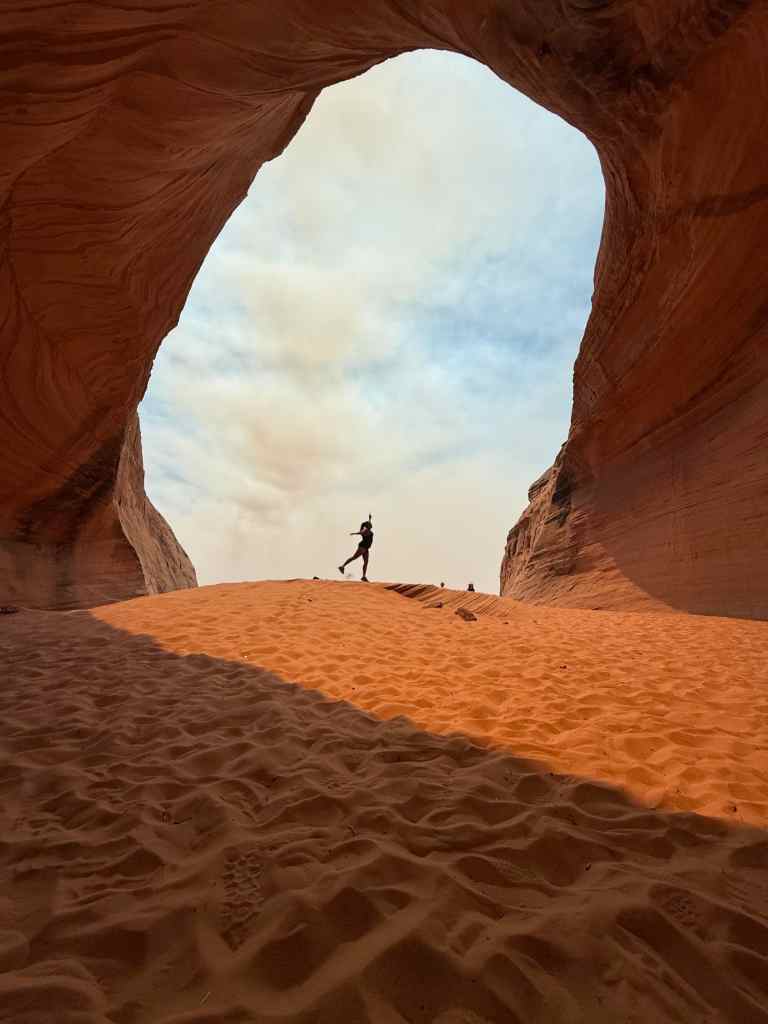 Page Shell 加油站后方 Big Lake Sand Cave 实拍
