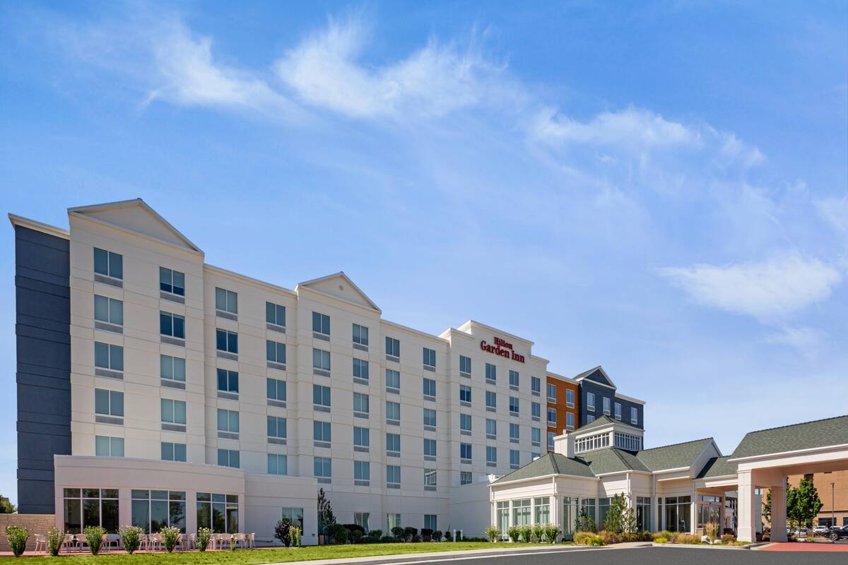 Hilton Garden Inn Salt Lake City Airport 酒店外观 · Hilton 官网实拍