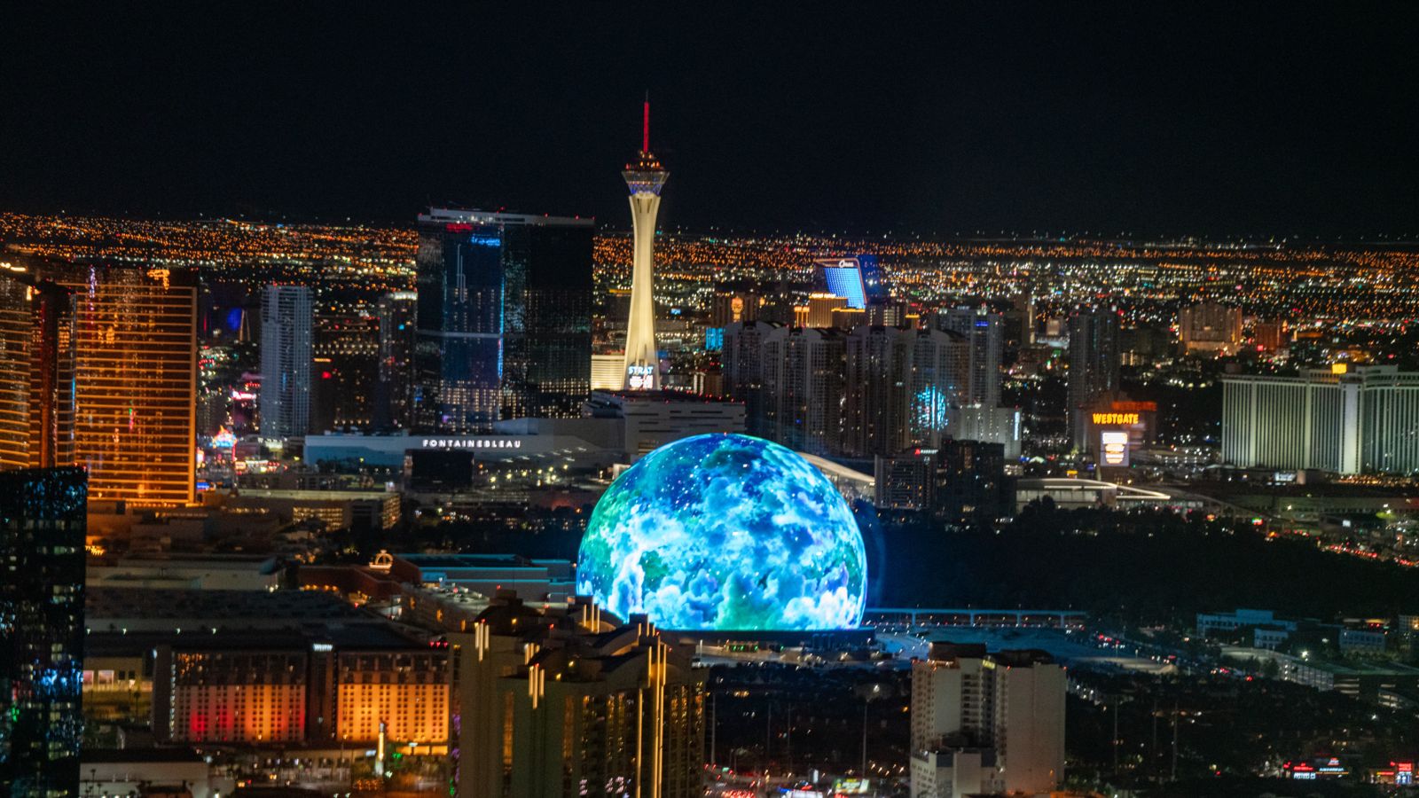 拉斯维加斯 Sphere 与北段夜景